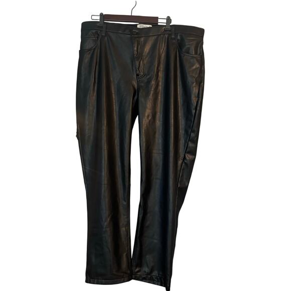 Abercrombie & Fitch Curve Love Vegan Leather High Rise Loose Pants 16 - Picture 2 of 12